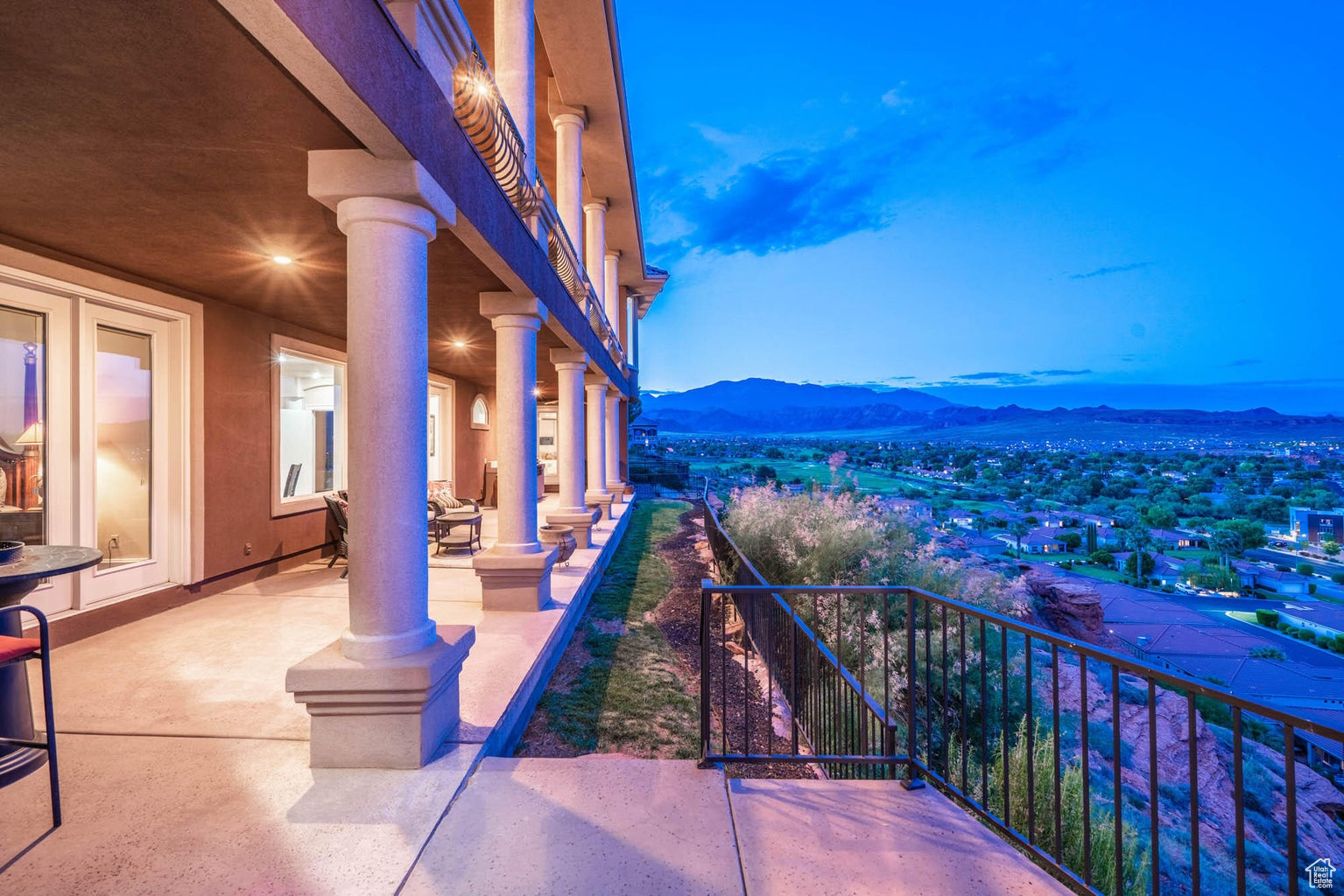 LIONS HEAD HILLTOP EST GR SPRING COVE - Residential