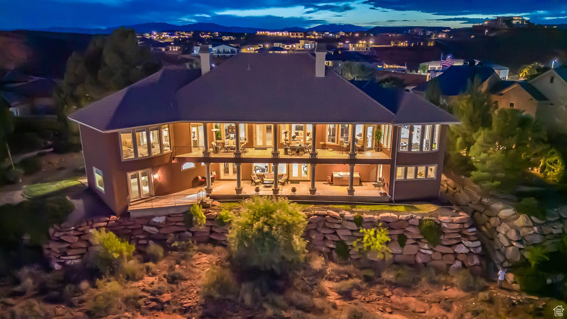 LIONS HEAD HILLTOP EST GR SPRING COVE - Residential