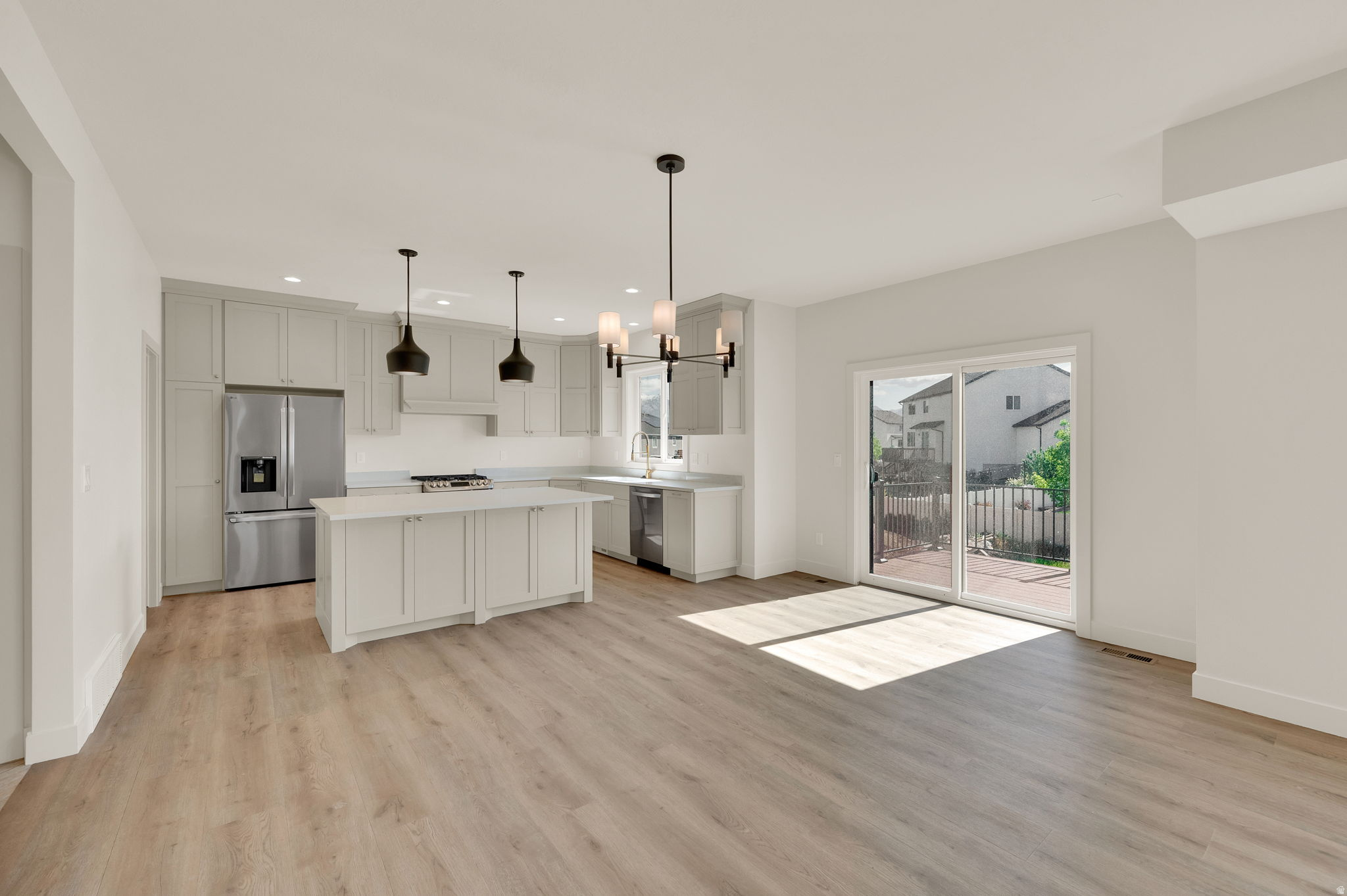 FREEDOM VIEW COVE - Residential