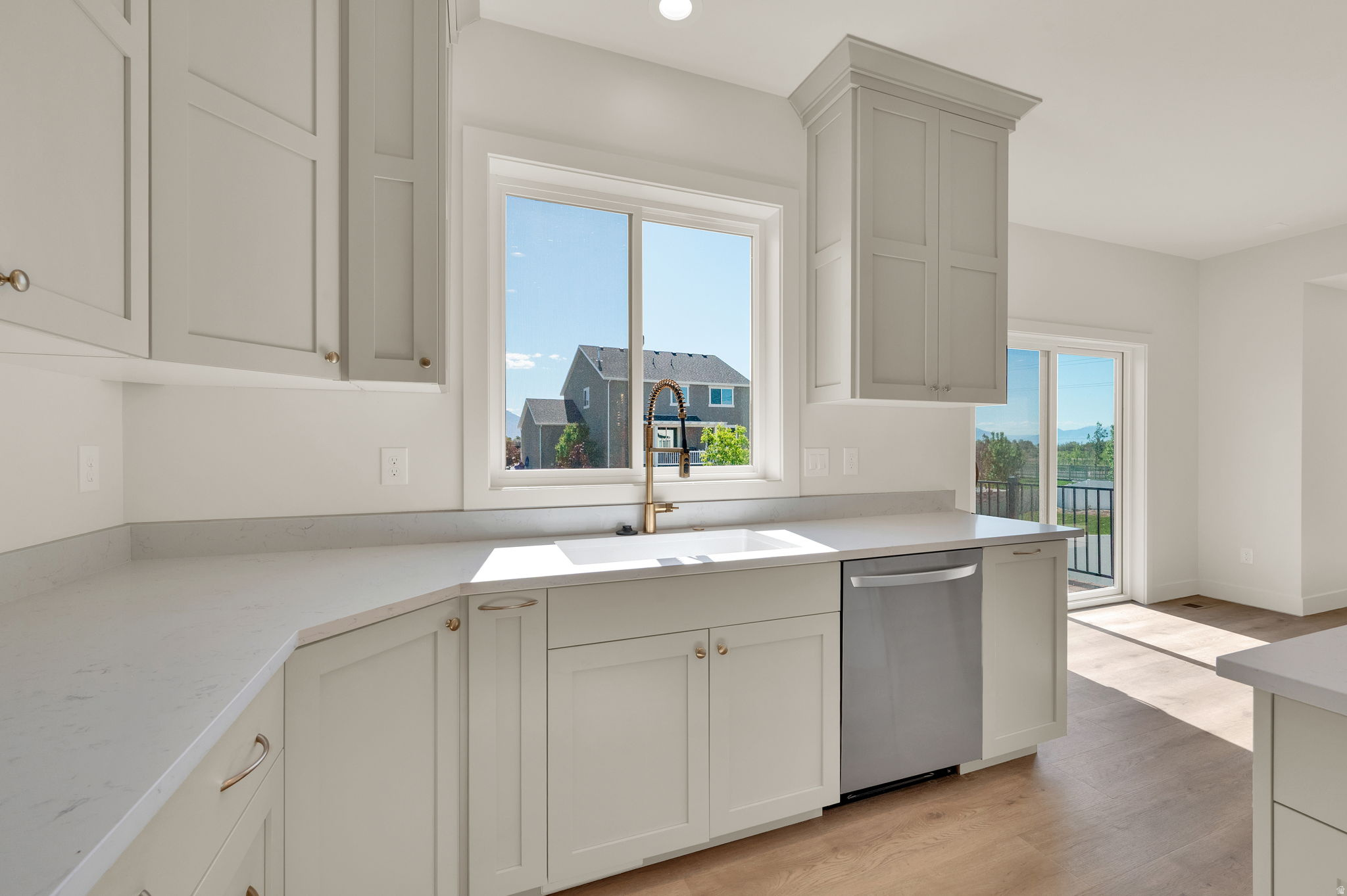FREEDOM VIEW COVE - Residential