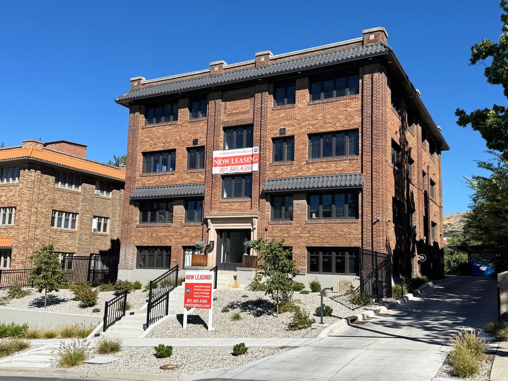 Photo of 155 E SECOND AVE, Salt Lake City, UT 84103 (MLS # 2120009)