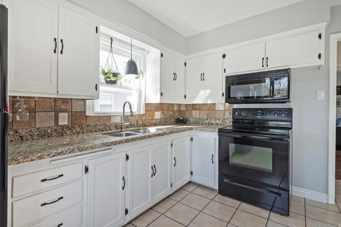Tiny photo for 565 N DEXTER ST W, Salt Lake City, UT 84116 (MLS # 2147123)