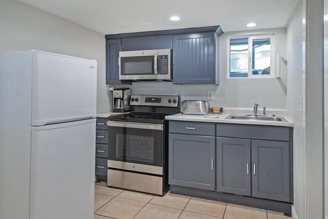 Tiny photo for 565 N DEXTER ST W, Salt Lake City, UT 84116 (MLS # 2147123)