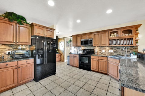Tiny photo for 849 SAINT ANDREWS DR, Syracuse, UT 84075 (MLS # 2165326)