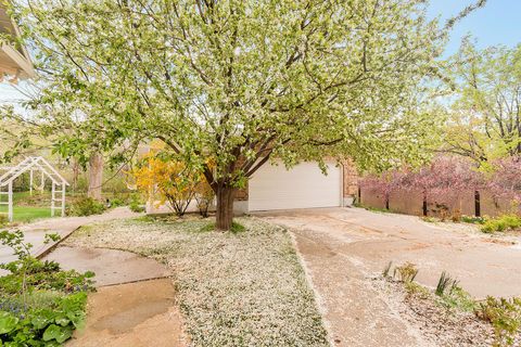 Tiny photo for 952 N 400 E, American Fork, UT 84003 (MLS # 2156396)