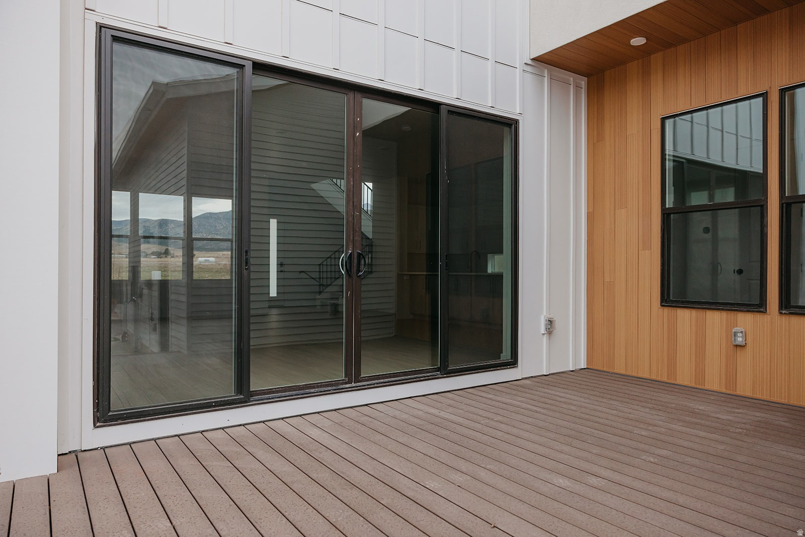 FIREFLY - Residential