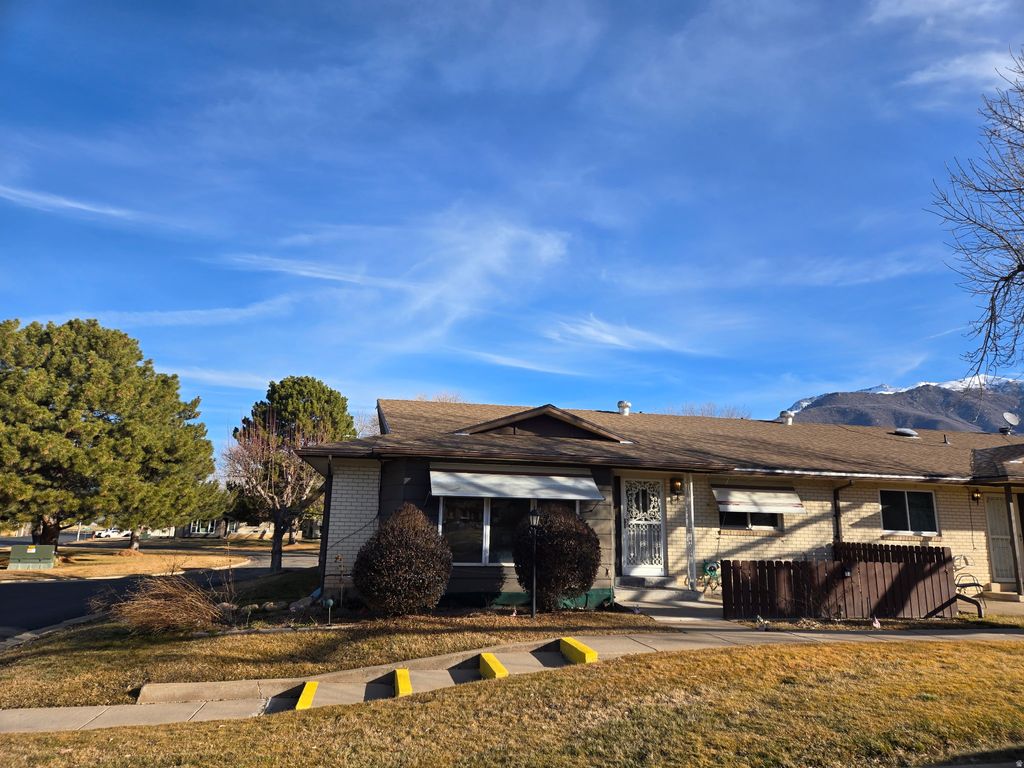 Photo for 977 E 5550 S, South Ogden, UT 84405 (MLS # 2134365)