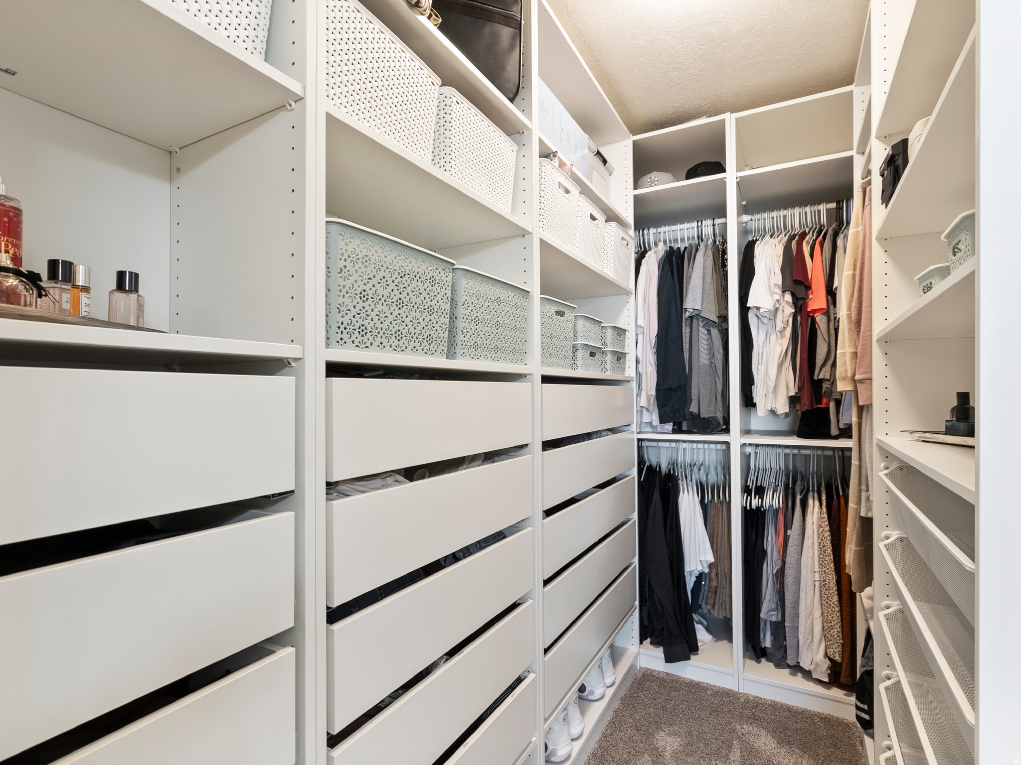 SARATOGA CHASE - Residential Income