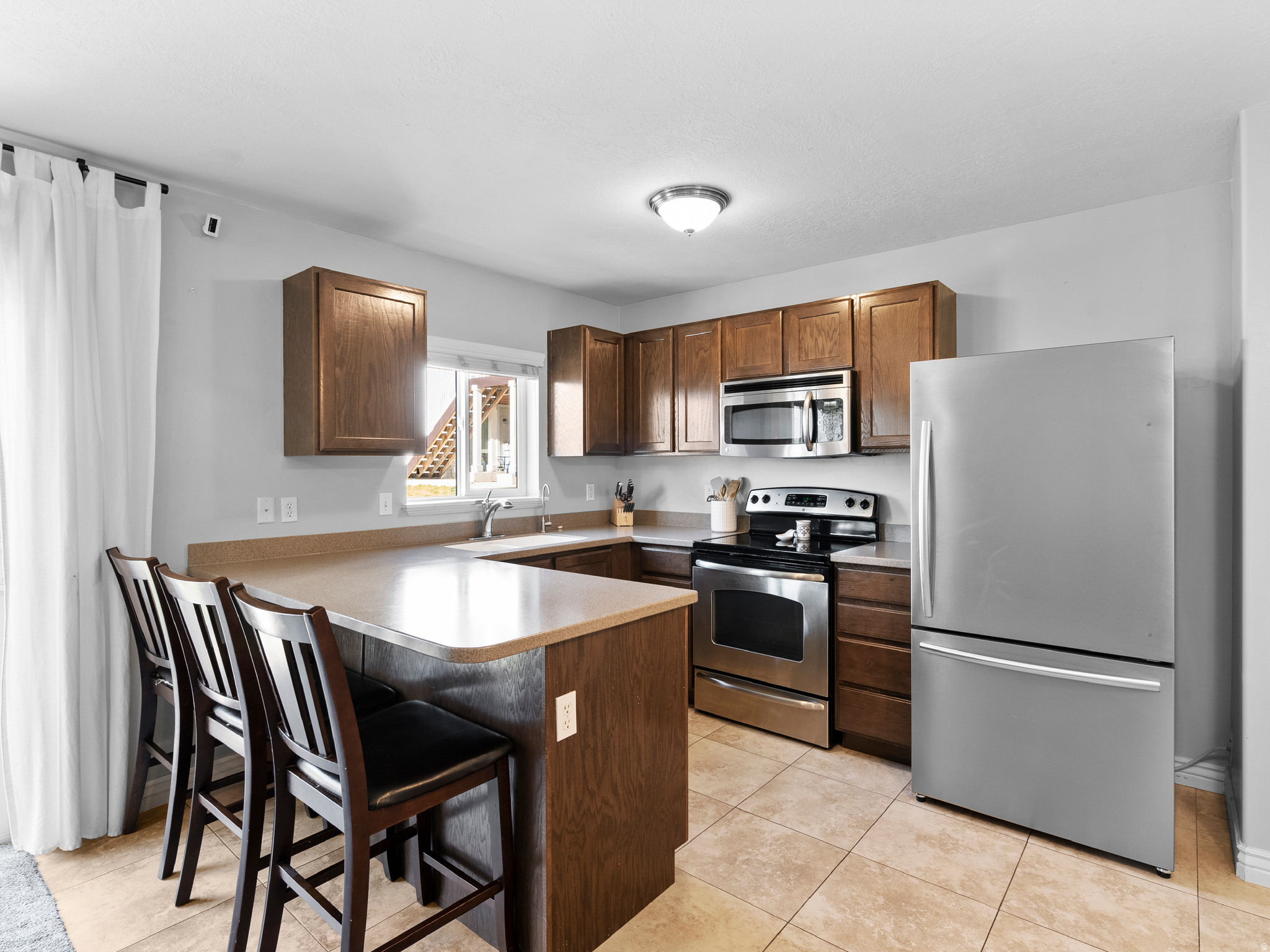 SARATOGA CHASE - Residential Income