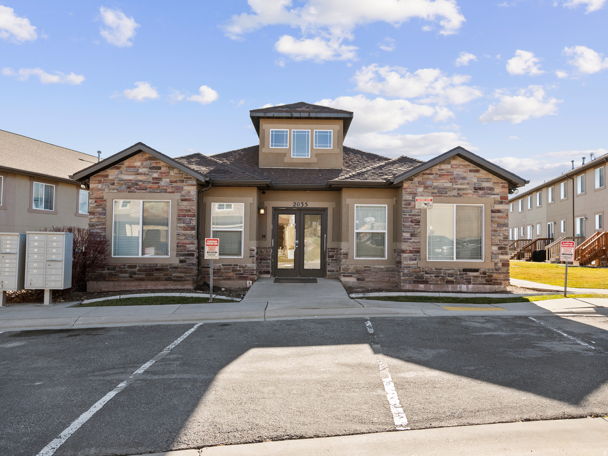 SARATOGA CHASE - Residential Income