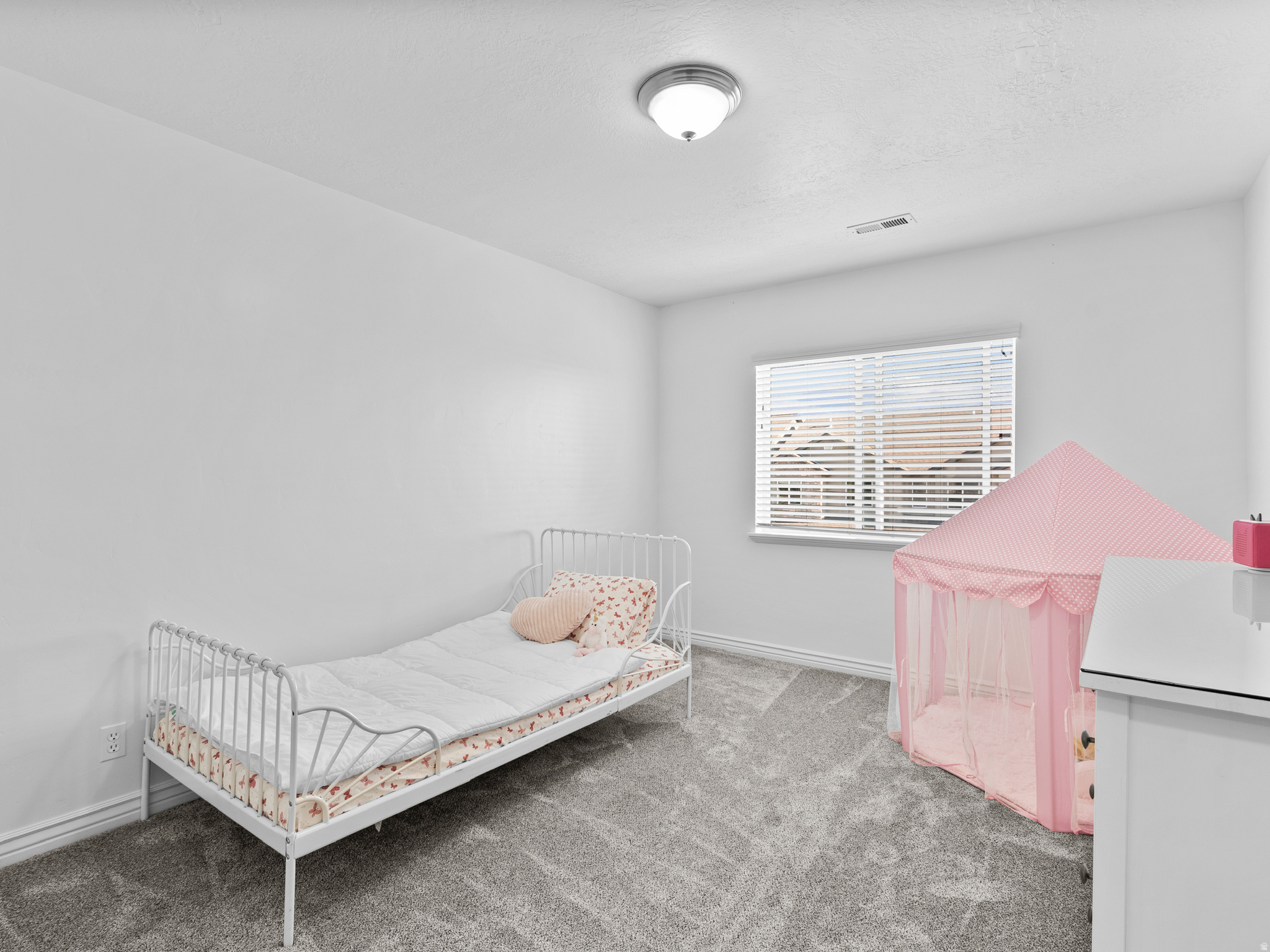 SARATOGA CHASE - Residential Income