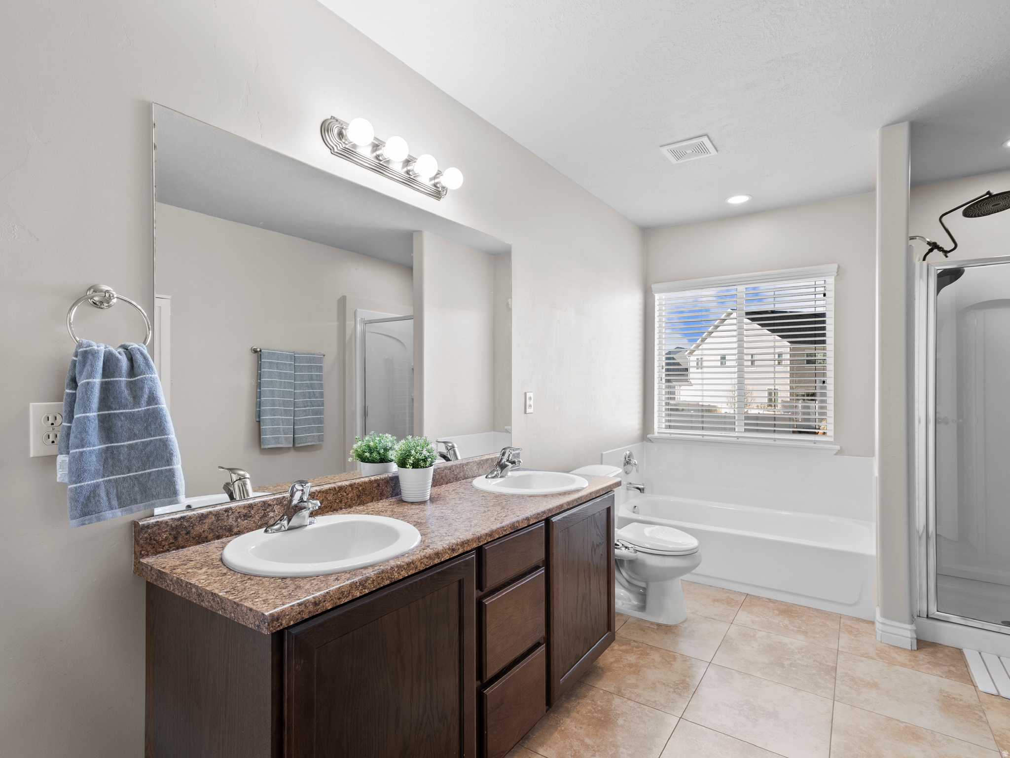 SARATOGA CHASE - Residential Income