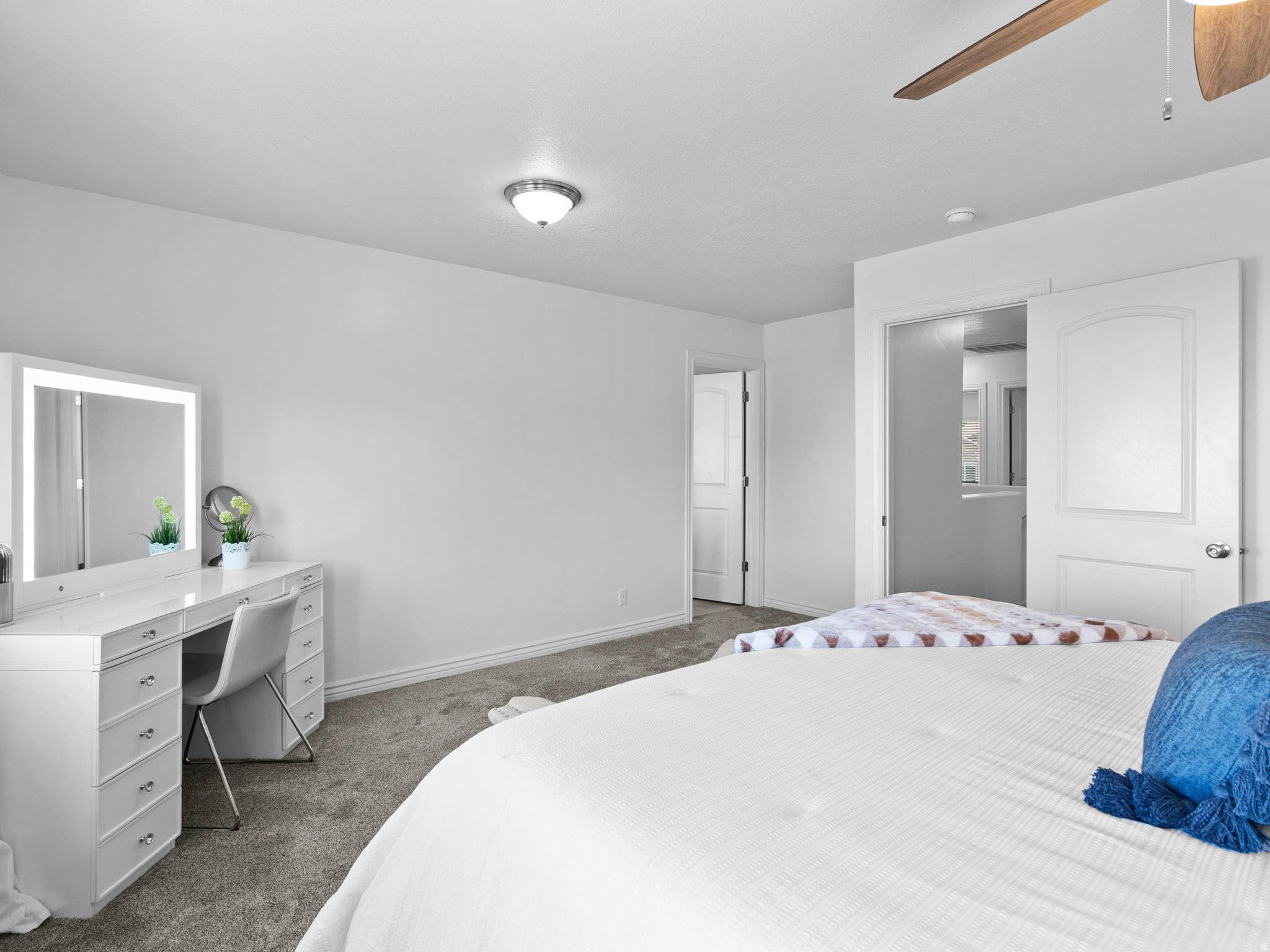 SARATOGA CHASE - Residential Income