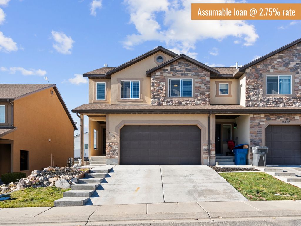 Photo of 2043 N BELMONT DR, Saratoga Springs, UT 84045 (MLS # 2126730)