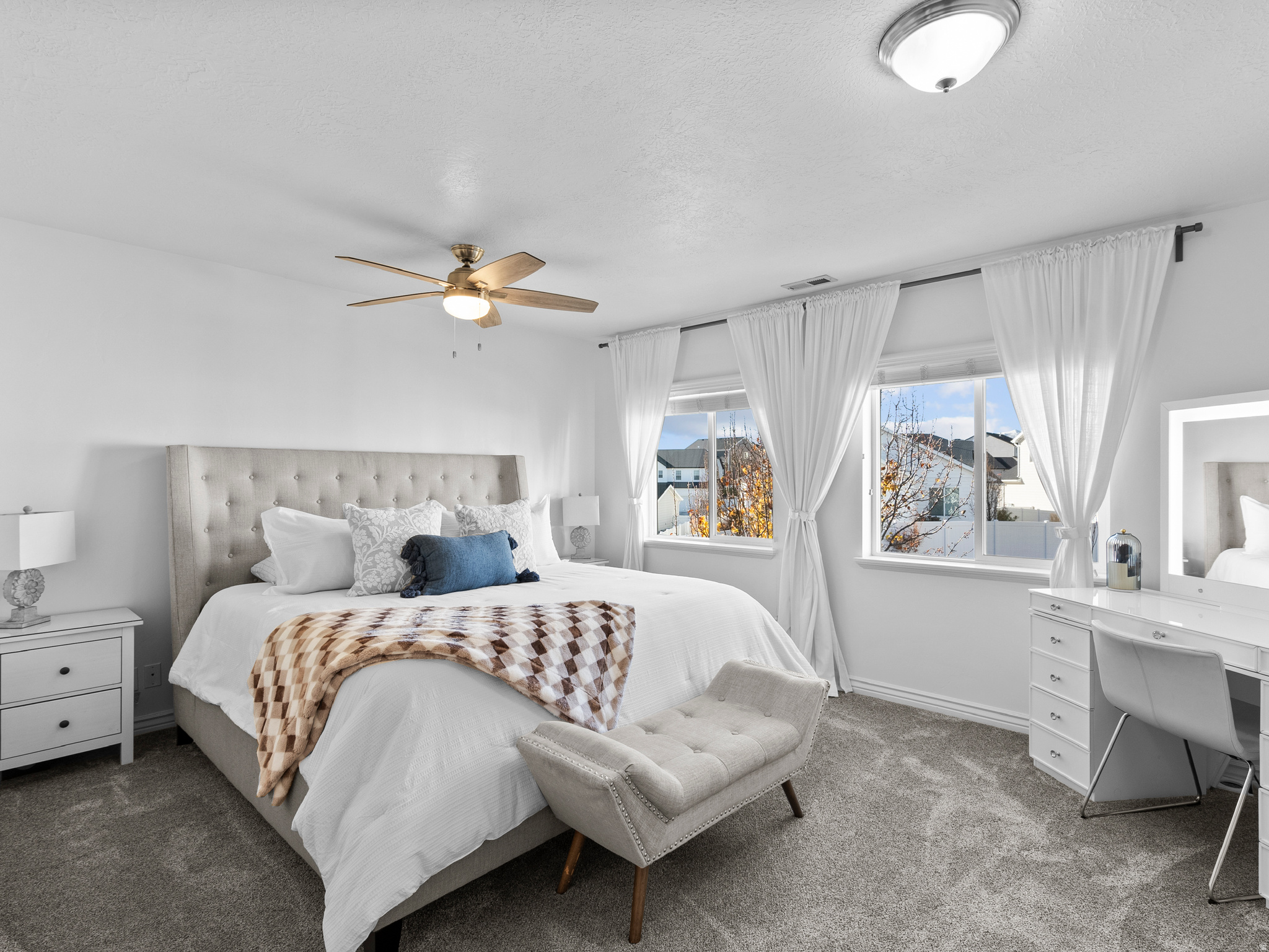 SARATOGA CHASE - Residential Income