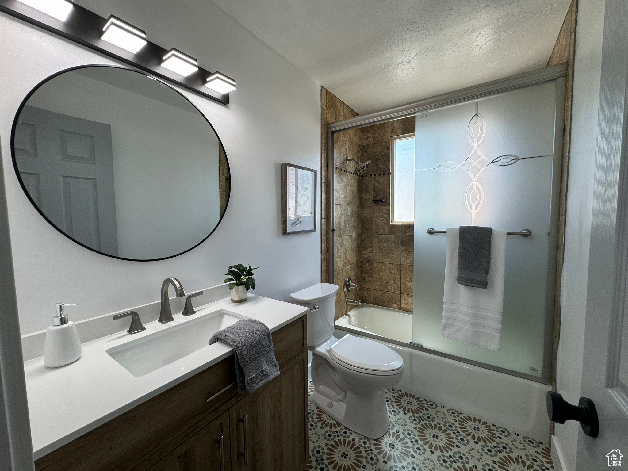 9152 S Cripple Creek Cir, West Jordan, Utah image 11