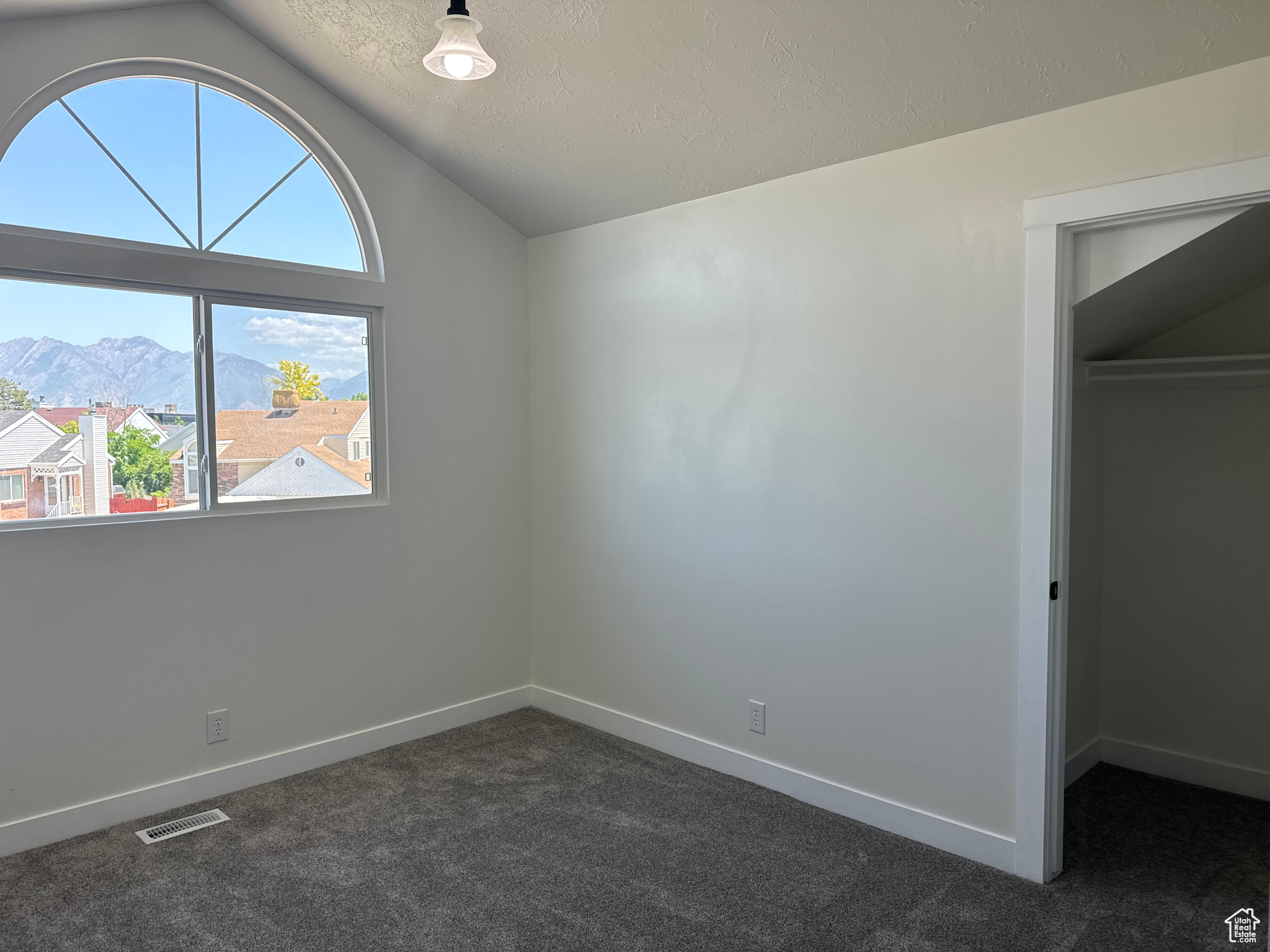 9152 S Cripple Creek Cir, West Jordan, Utah image 12
