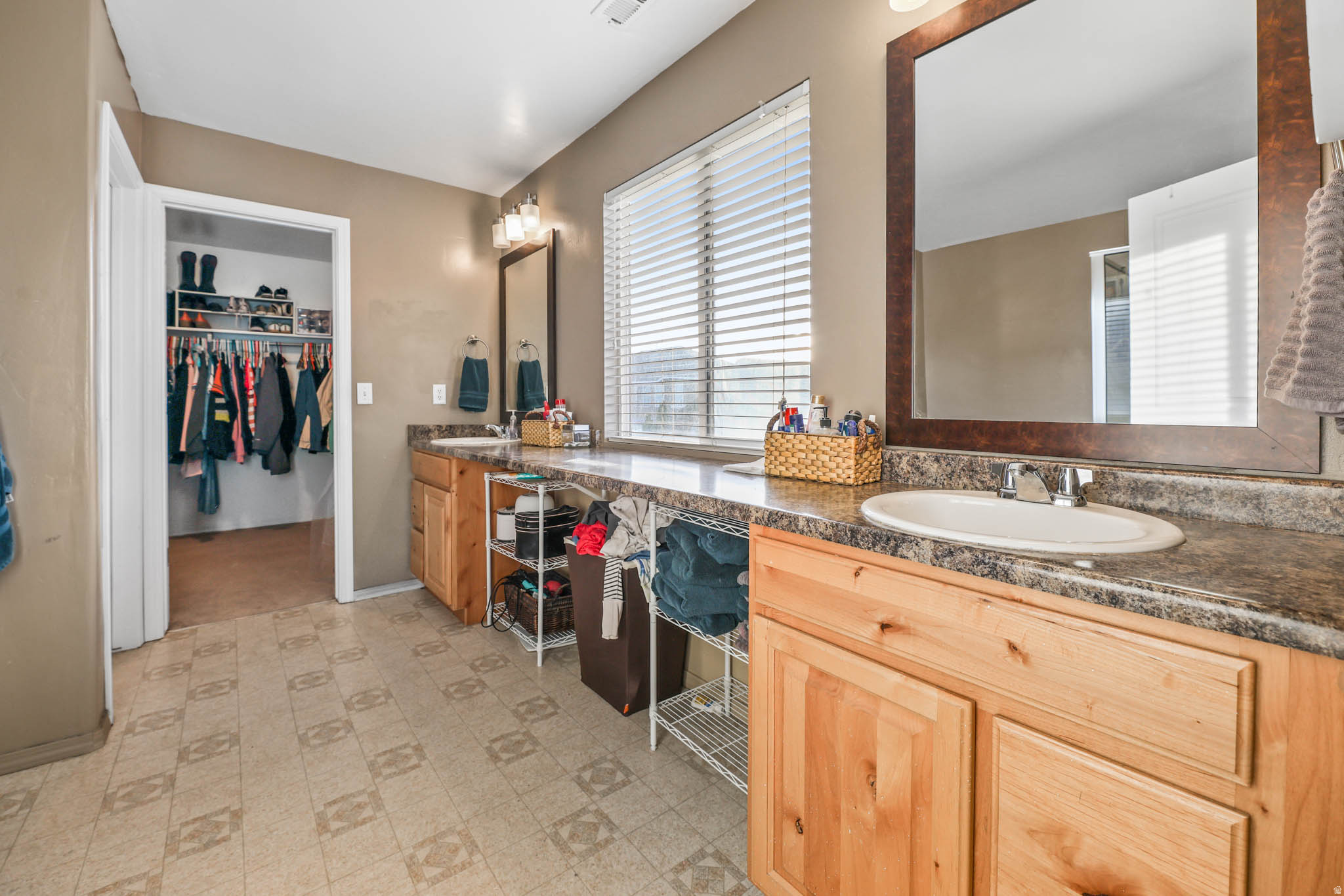 JORDAN - Residential