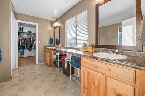 Tiny photo for 8224 S OAK VISTA DR, West Jordan, UT 84081 (MLS # 2125102)