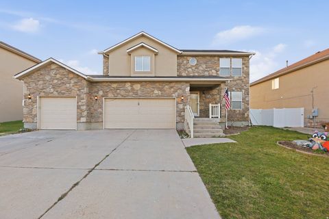 Photo of 8224 S OAK VISTA DR, West Jordan, UT 84081 (MLS # 2125102)