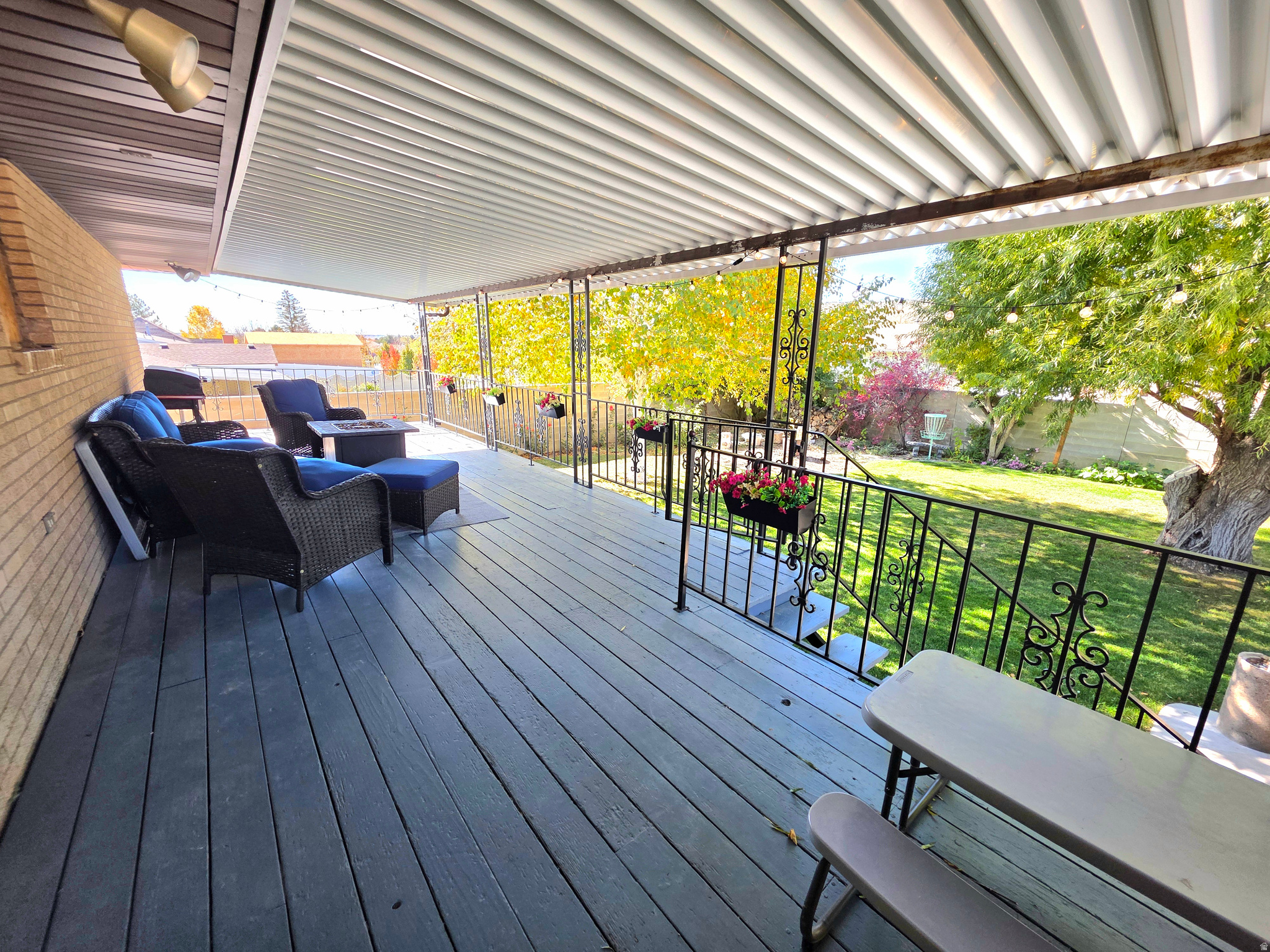 PARK CREST - Residential