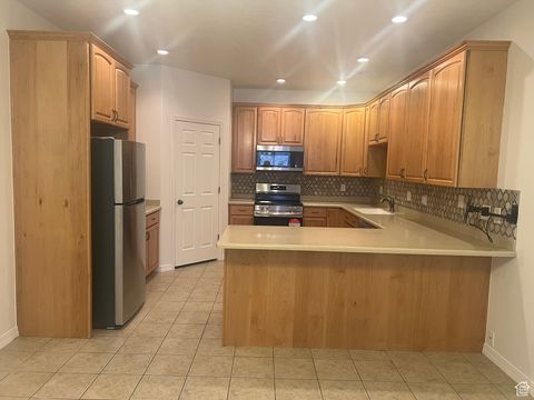 Tiny photo for 9587 N 4500 W, Cedar Hills, UT 84062 (MLS # 2114959)