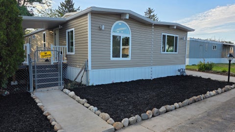Mobile Home For Sale - 8949 S Reliance Dr<br/> Sandy, UT 84070