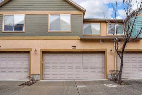 Tiny photo for 929 N FARMINGTON XING, Farmington, UT 84025 (MLS # 2135894)