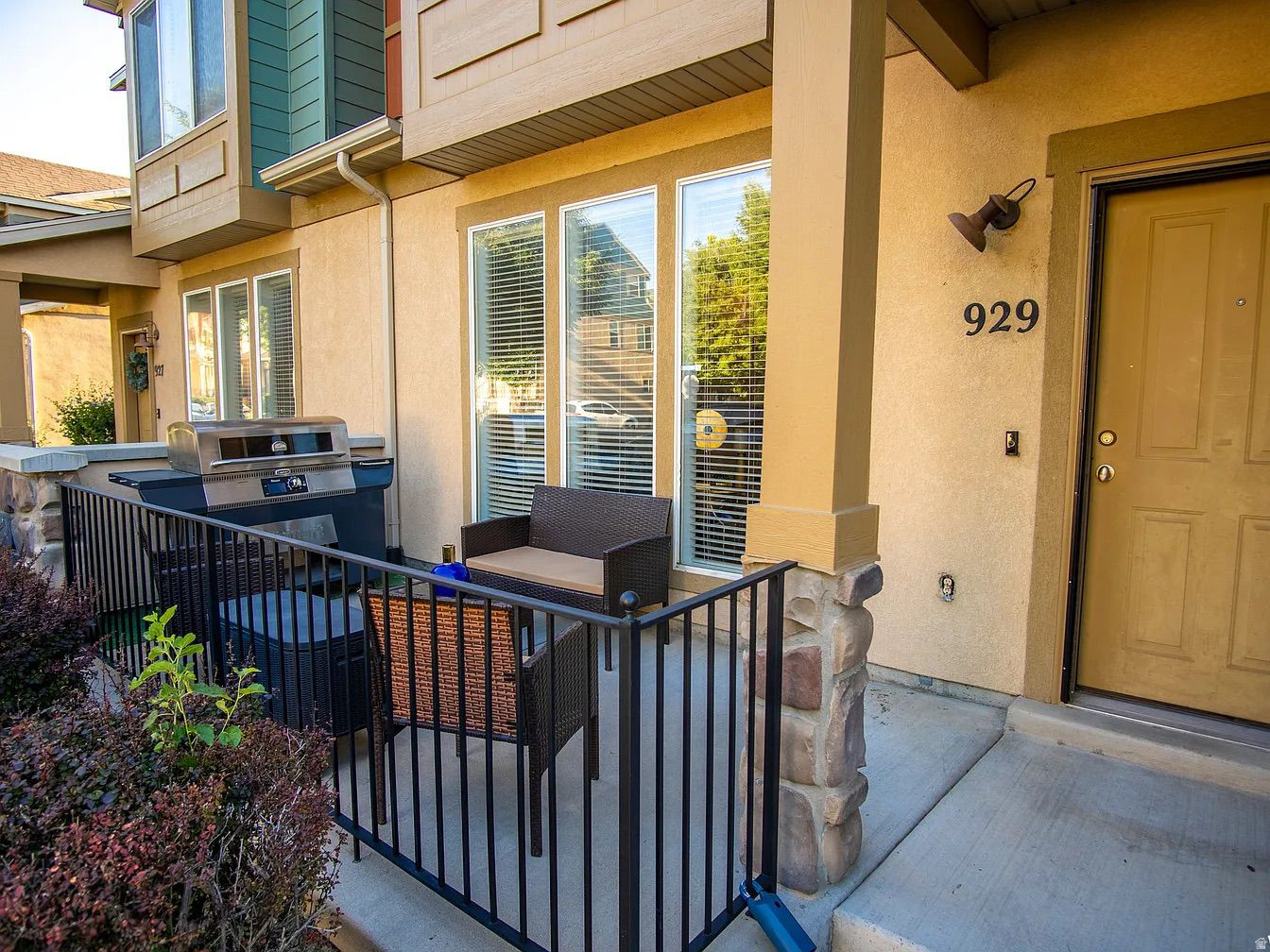 FARMINGTON CROSSING - Residential