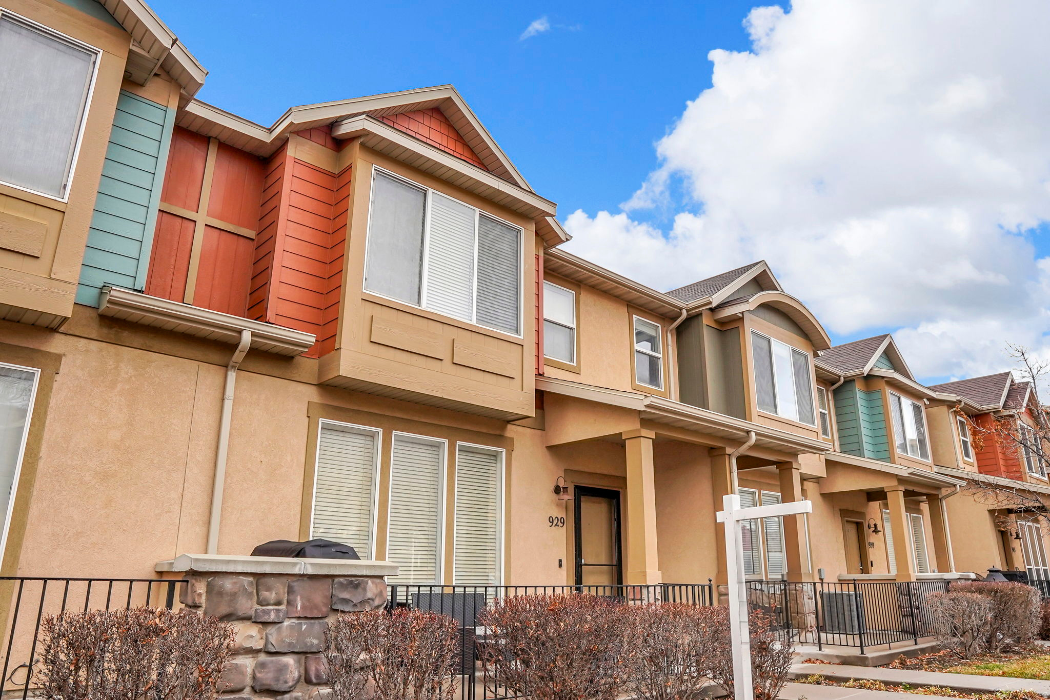 FARMINGTON CROSSING - Residential