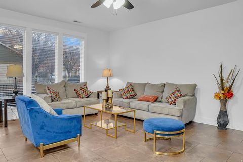 Tiny photo for 929 N FARMINGTON XING, Farmington, UT 84025 (MLS # 2135894)