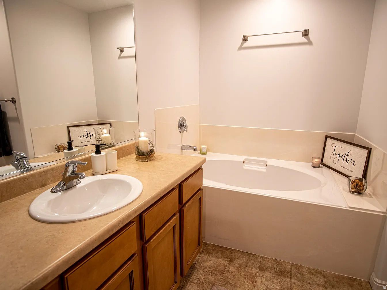 FARMINGTON CROSSING - Residential