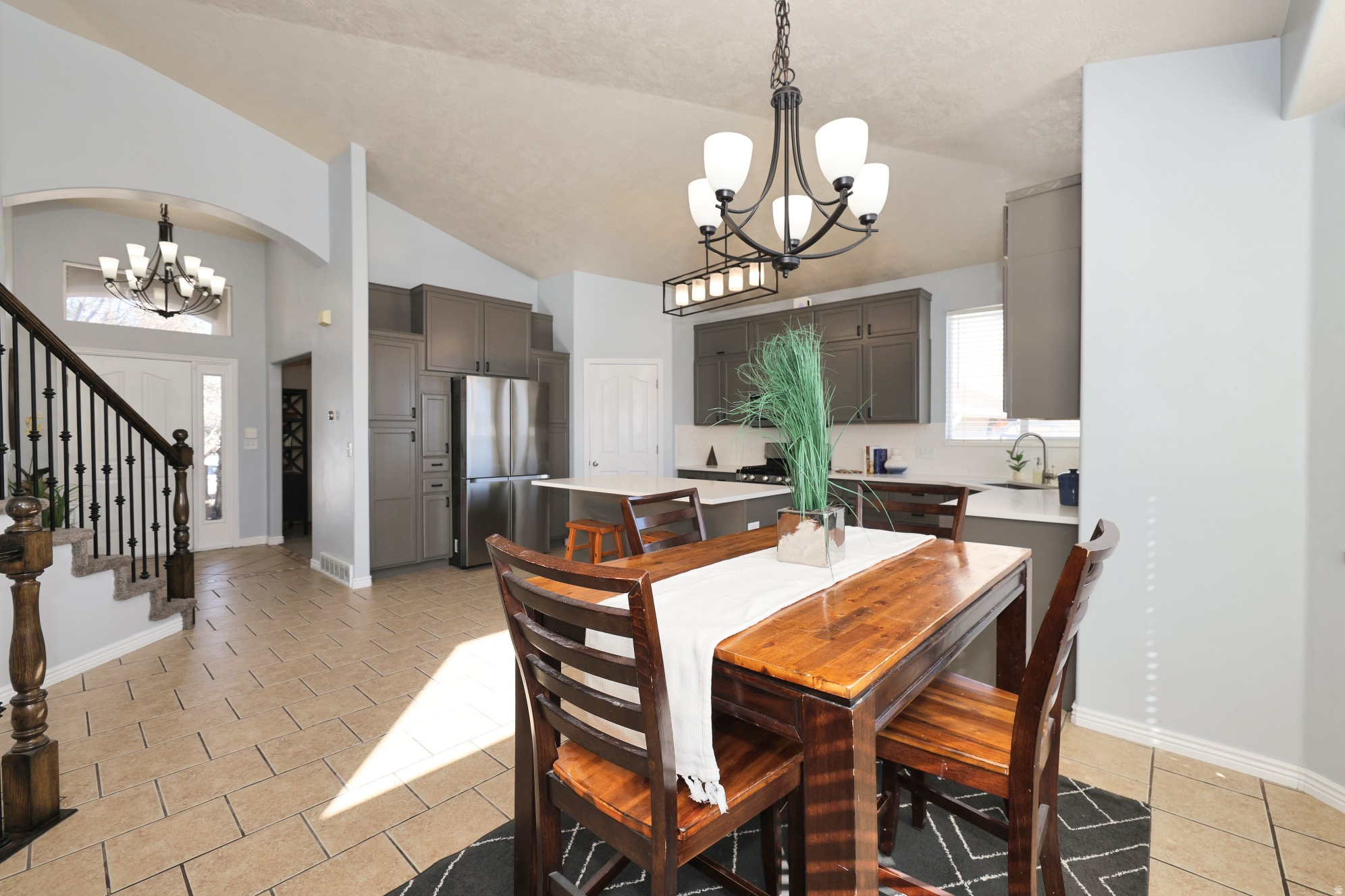 WESTERN SPRINGS - Residential