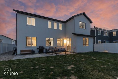Tiny photo for 2608 W 2960 S, Syracuse, UT 84075 (MLS # 2147188)