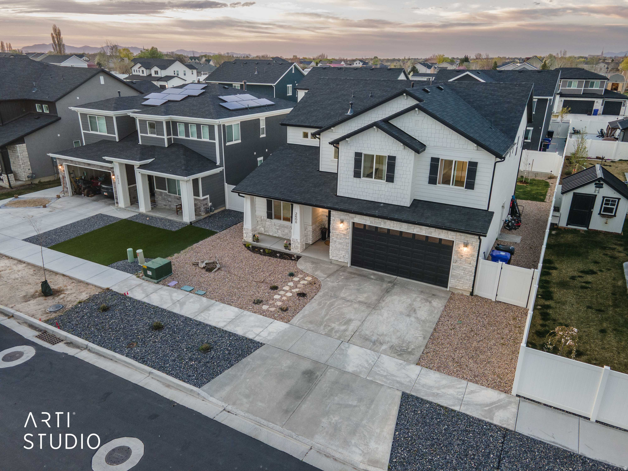 CREEKSIDE - Residential