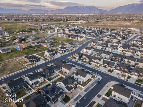 Tiny photo for 2608 W 2960 S, Syracuse, UT 84075 (MLS # 2147188)