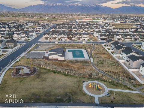 Tiny photo for 2608 W 2960 S, Syracuse, UT 84075 (MLS # 2147188)