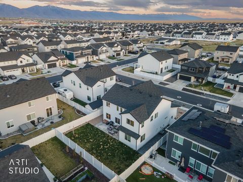 Tiny photo for 2608 W 2960 S, Syracuse, UT 84075 (MLS # 2147188)