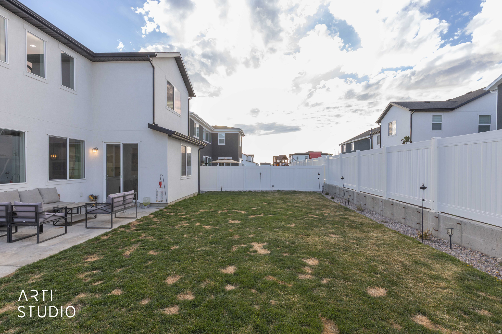 CREEKSIDE - Residential