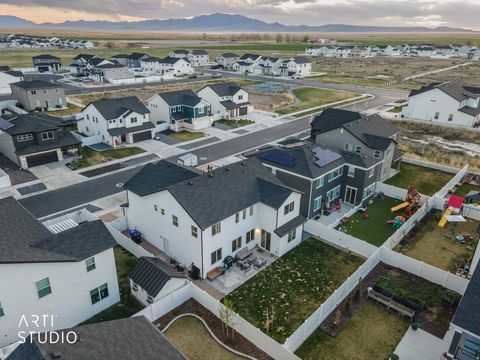 Tiny photo for 2608 W 2960 S, Syracuse, UT 84075 (MLS # 2147188)