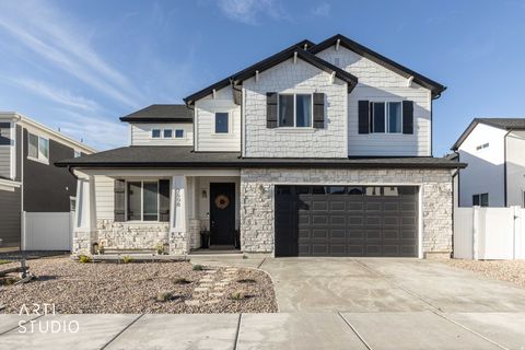 Tiny photo for 2608 W 2960 S, Syracuse, UT 84075 (MLS # 2147188)