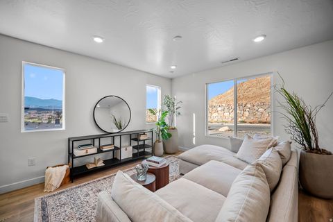 Tiny photo for 2182 S WOLVERINE WAY #2535, Washington, UT 84780 (MLS # 2129464)