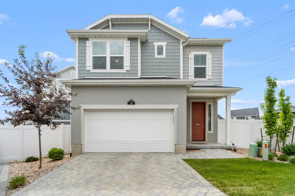 Photo of 41 E BRUSHY CANYON ST S, Saratoga Springs, UT 84045 (MLS # 2160134)