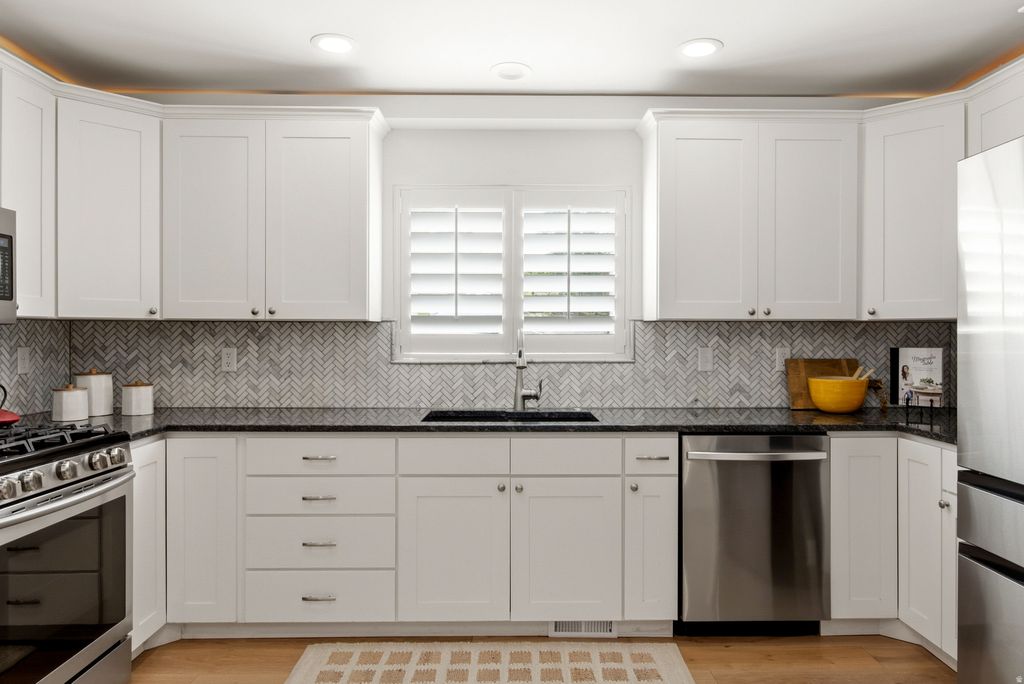 Photo of 1265 N 850 E, Bountiful, UT 84010 (MLS # 2152294)