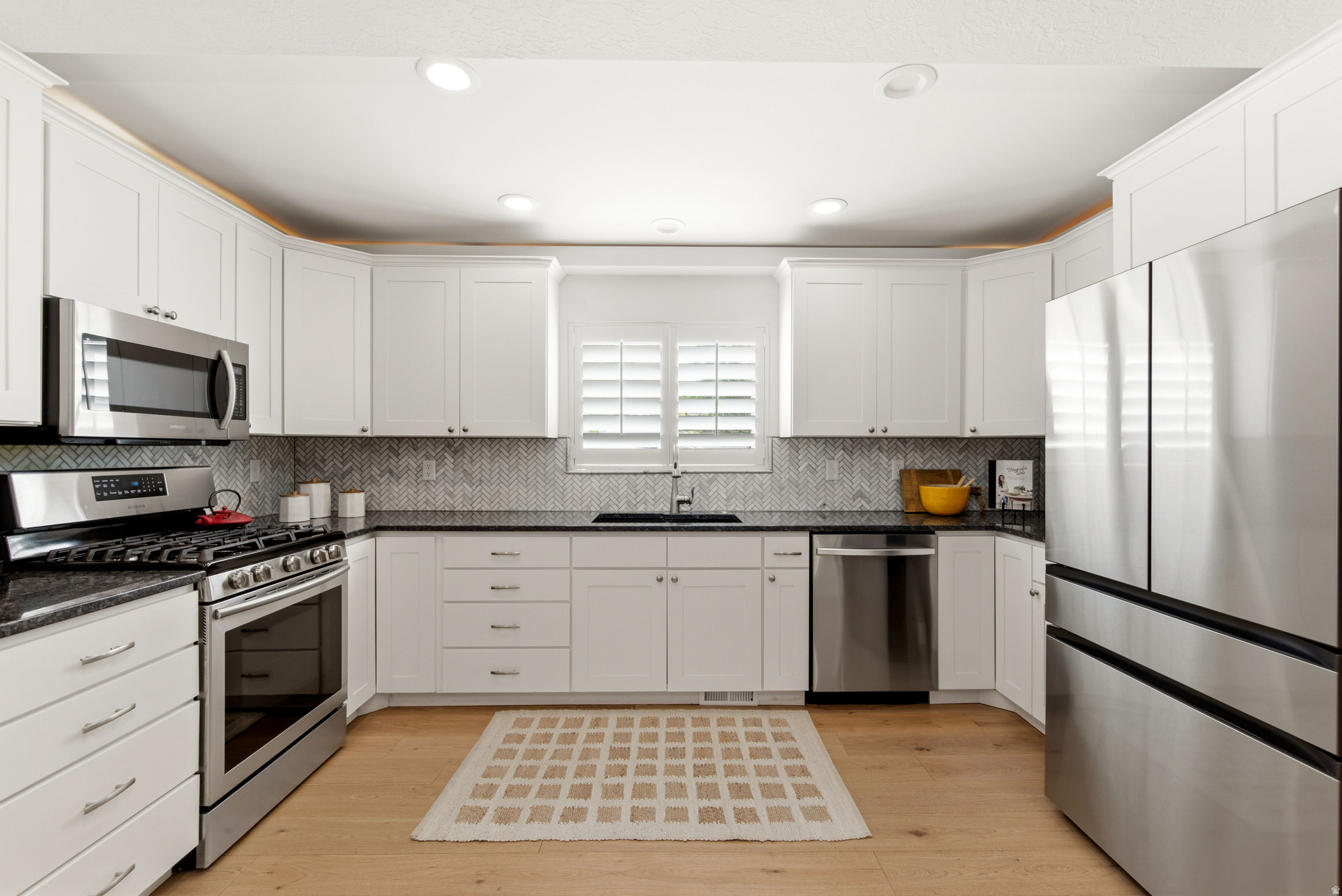 CRESTWOOD SUB - Residential