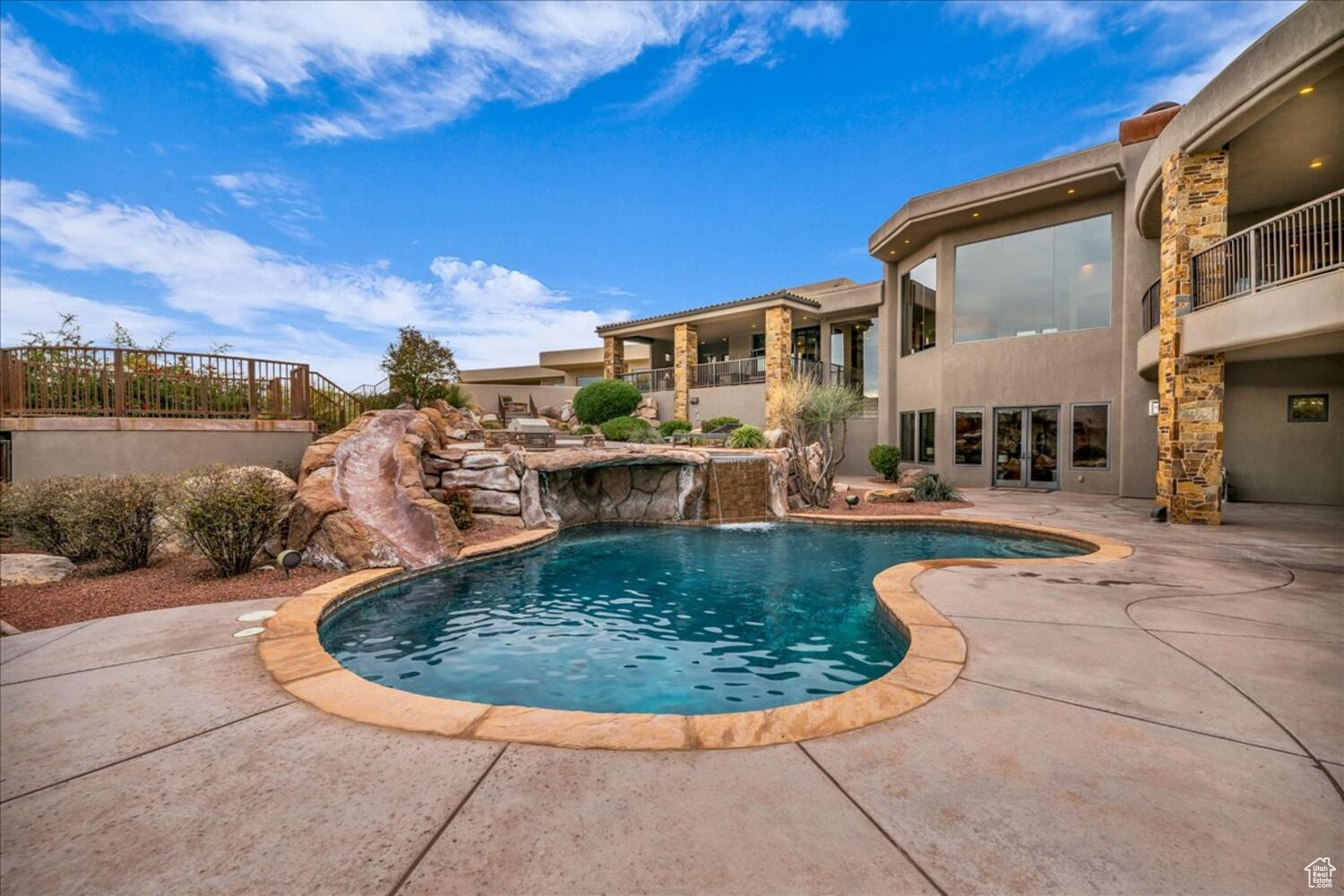 LEDGES OF ST GEORGE - Residential