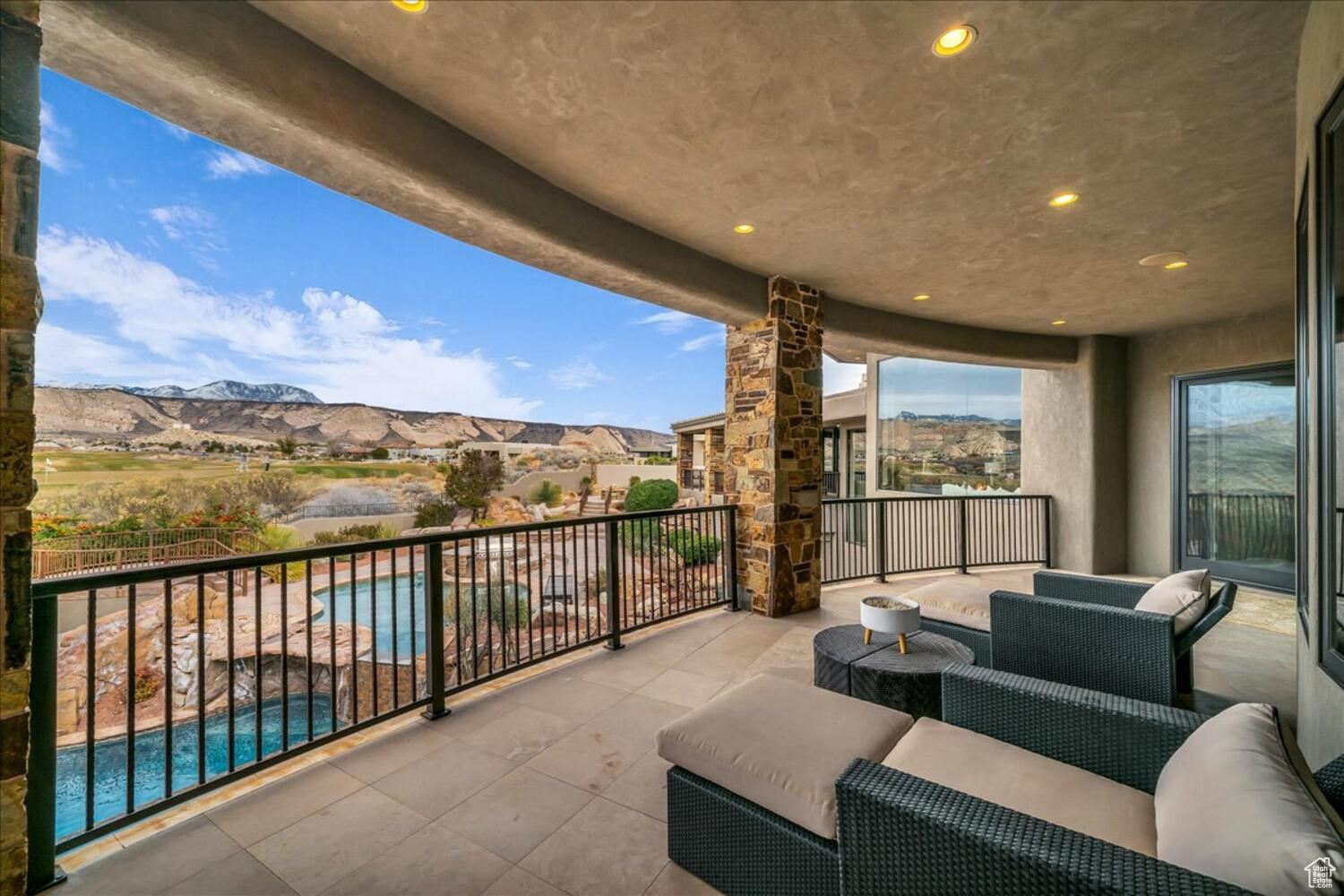LEDGES OF ST GEORGE - Residential