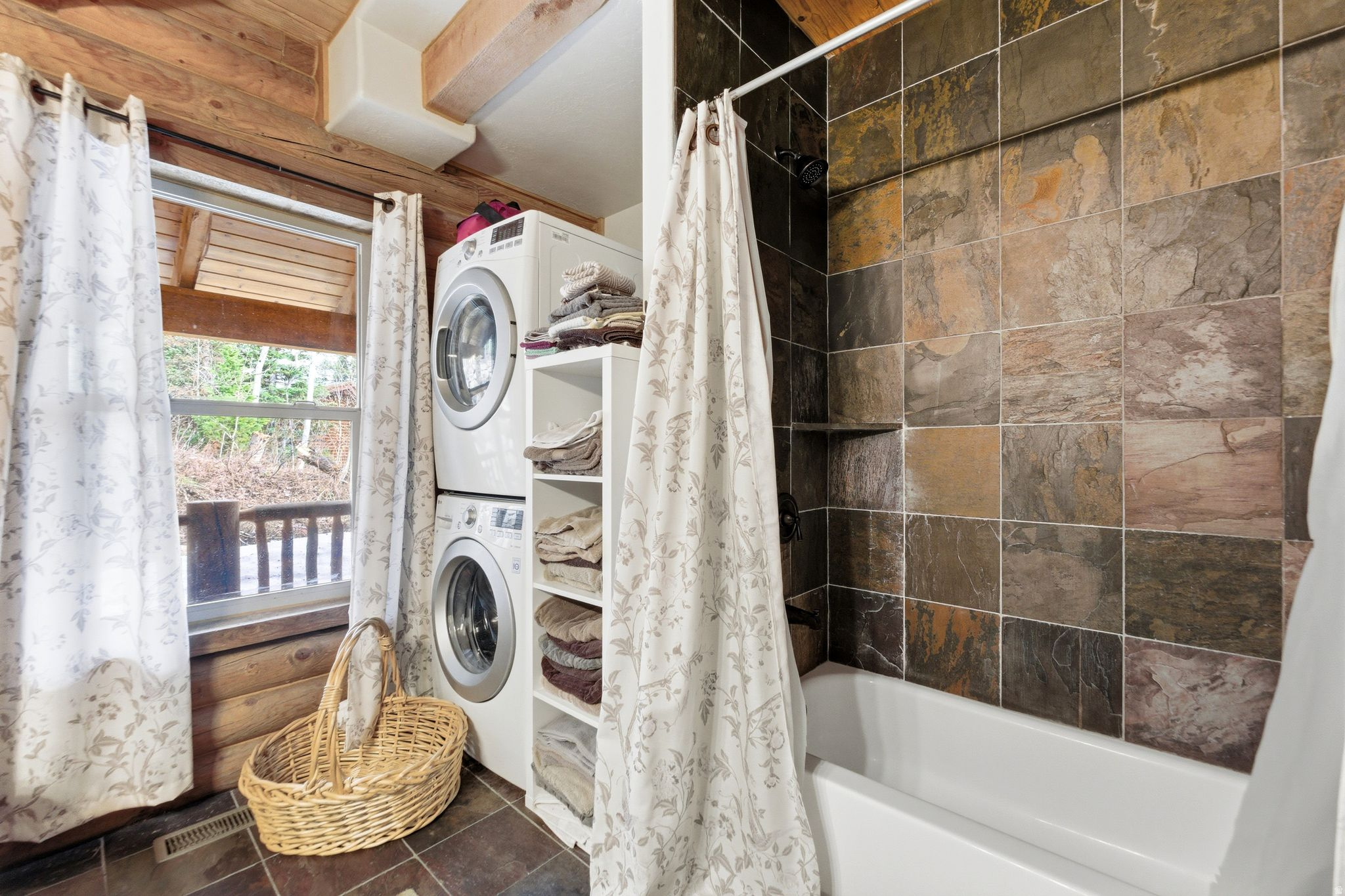 PINE MOUNTAIN - Residential