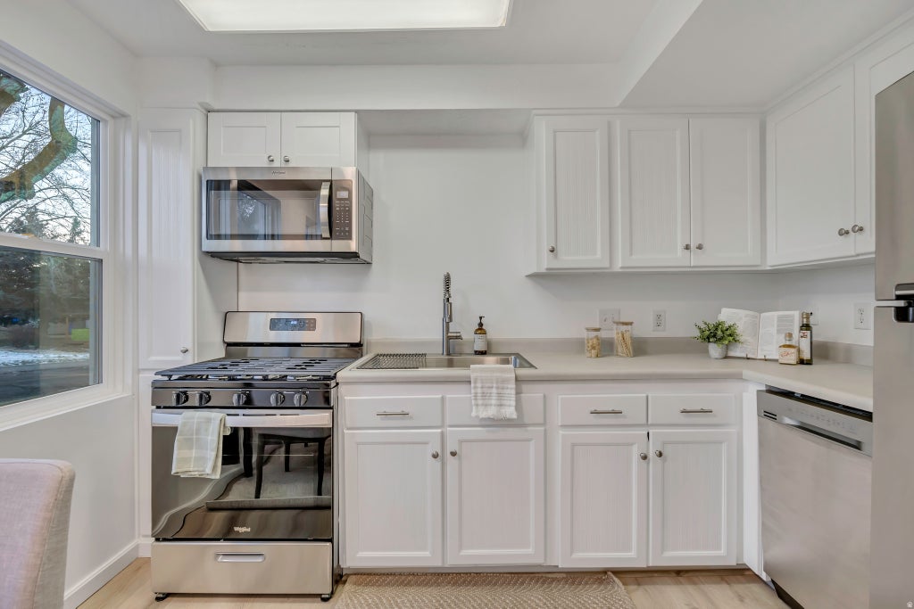 Photo of 3878 S GRANDVIEW DR E, South Ogden, UT 84403 (MLS # 2186143)