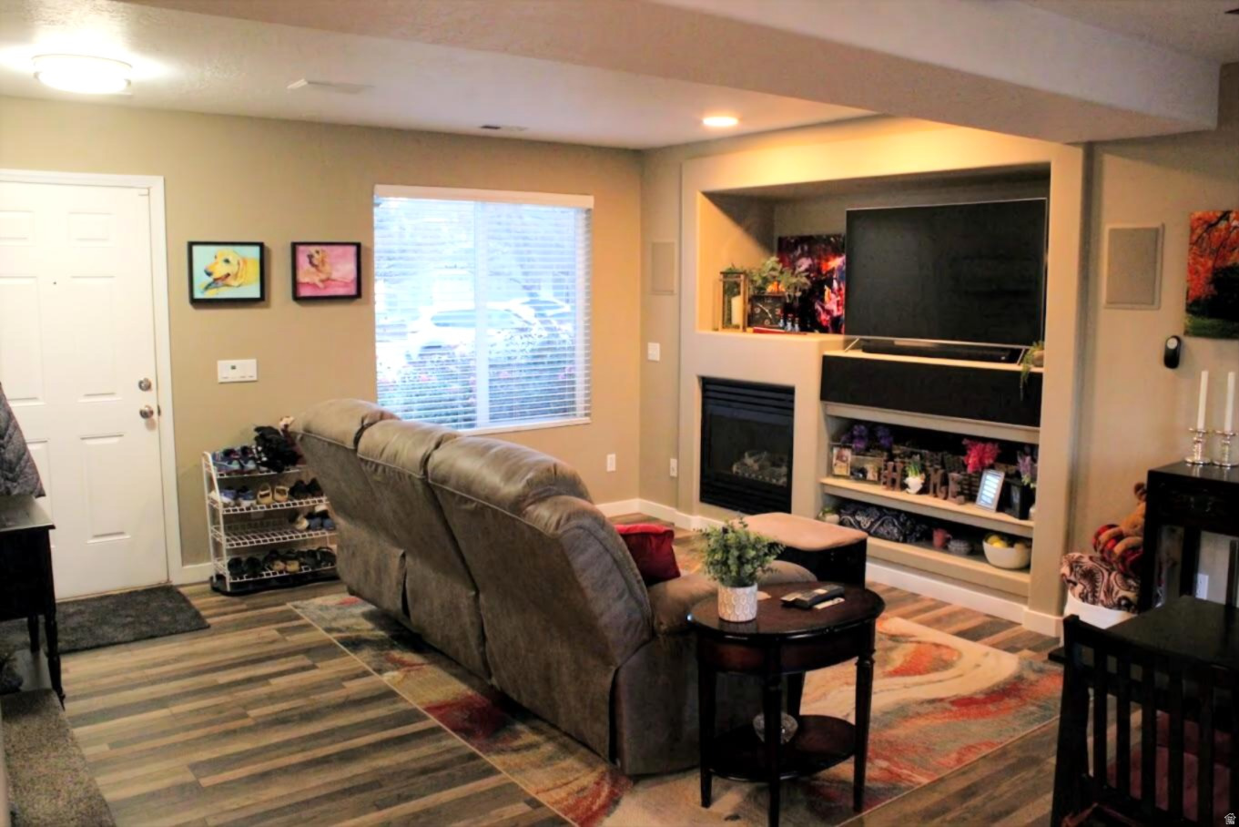 PICKET LANE - Residential